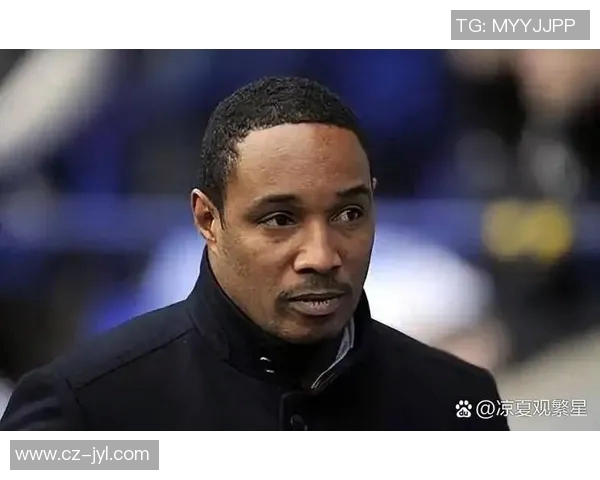 被歧视的黑人足球明星如何在逆境中崛起与抗争的真实故事